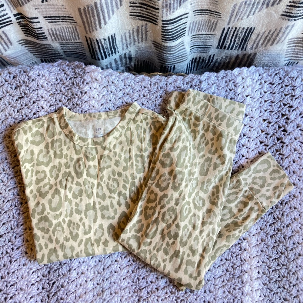 NWT Girls GAP PJ set